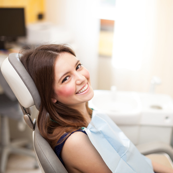 Oral surgery Dunwoody Dental Health dental treatment scene